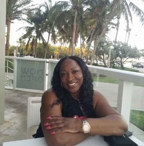 Meet your Posher, Dionne